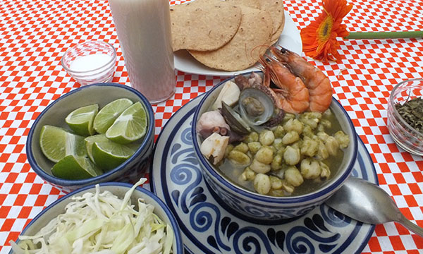 POZOLE VERDE DE MARISCOS